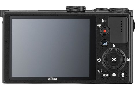 Bild Der rückwärtige 7,5cm-Bildschirm der Nikon Coolpix P340 löst 921.000 Bildpunkte auf. Außerdem verfügt die P340 über ein eingebautes WLAN-Modul. [Foto: Nikon]