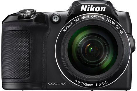 Bild Beim Sprung von Coolpix L830 auf L840 hat Nikon Wert auf Konnektivität gelegt und die L840 mit WLAN- und NFC-Funktionalitäten ausgestattet. [Foto: Nikon]