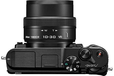 Bild Die Nikon 1 V3 ist auch als Set mit dem ebenfalls neu vorgestelltem PD-Zoom NIKKOR VR 10-30 mm erhältlich. [Foto: Nikon]