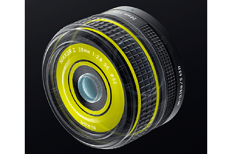 Bild Trotz Kunststoffbajonetts besitzt das Nikon Z 28 mm F2.8 SE einen Spritzwasser- und Staubschutz. [Foto: Nikon]