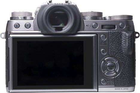 Bild Technisch entspricht die Fujifilm X-T1 Graphit Silber der schwarzen Version, bringt aber bereits neue Funktionen mit, die im Dezmeber per Firmwareupdate auch an die schwarze X-T1 weitergereicht werden. [Foto: Fujifilm]
