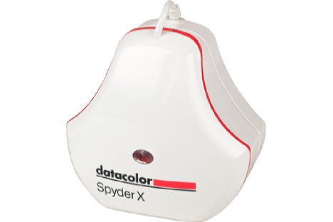 Bild Das Gehäuse des SpyderX ist weiß glänzend und besitzt einen eingelegten roten Zierrand. [Foto: MediaNord]