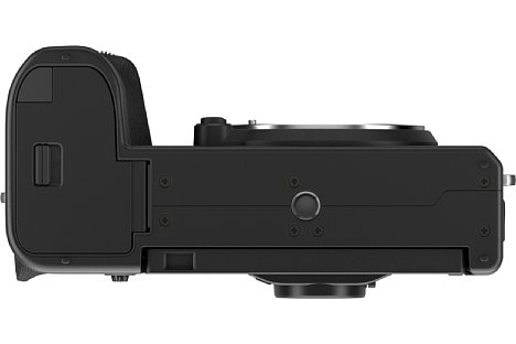 Bild Die Fujifilm X-S20 bietet einen großen Handgriff, in dem nun der große Akku NP-W235 der Flaggschiffmodelle sorgt, was bis zu 800 Aufnahmen nach CIPA-Standard oder 75 Minuten lange 4K30-Videoaufnahmen ermöglicht. [Foto: Fujifilm]