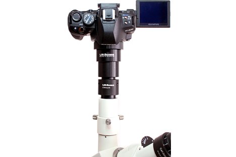 Bild Mit der Adapterlösung wird die Kamera mit dem Mikroskop verbunden und kann so detaillierte Bilder der Untersuchungsobjekte liefern. [Foto: LMscope]