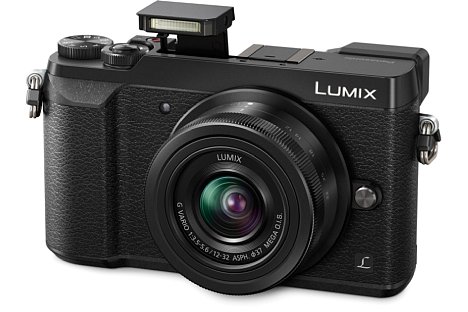 Bild Spiegellose Systemkameras werden immer populärer. Nicht alle sind so klein wie die hier abgebildete Panasonic Lumix DMC-GX80. Es gibt durchaus auch Modelle, die vom Design und der Größe her eher an eine Spiegelreflexkamera erinnern. [Foto: Panasonic]