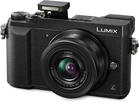 Bild Die Panasonic Lumix DMC-GX80 ist wesentlich kompakter als die Lumix DMC-GX8. Auf einen Spritzwasser- und Staubschutz verzichtet das Kunststoffgehäuse. [Foto: Panasonic]
