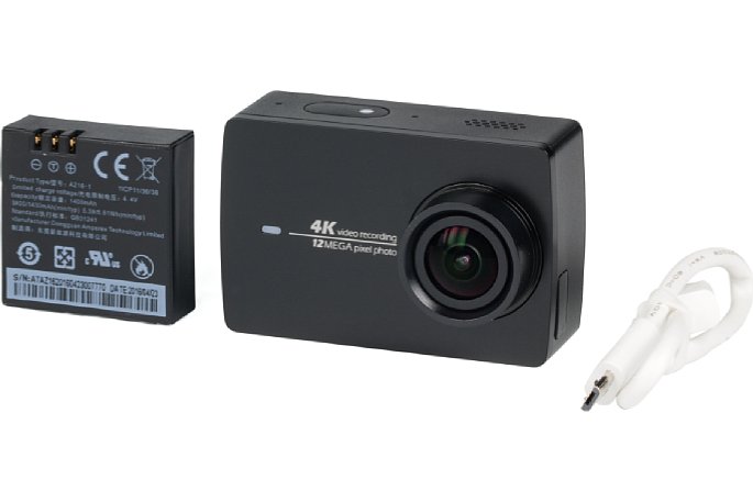Bild Der Lieferumfang der Yi 4K Action Camera besteht lediglich aus der Kamera, dem leistungsfähigen 1400mAh-Akku und einem kurzen USB-Kabel. [Foto: MediaNord]