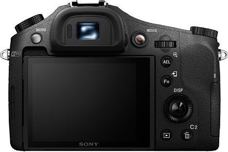 Bild Die Sony Cyber-shot DSC-RX10 II besitzt weiterhin einen klappbaren Bildschirm, ergänzt wird er von einem nun 2,36 Millionen Bildpunkte auflösenden Sucher. [Foto: Sony]