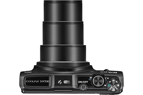 Bild Das optische 30fach Zoom faltet die Nikon Coolpix S9700 gekonnt im schlanken Gehäuse zusammen. [Foto: Nikon]