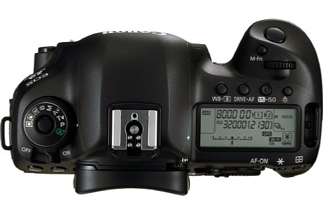 Bild Selbstverständlich bietet die Canon  EOS 5D Mark IV ein übersichtliches LC-Display. Das Gehäuse besteht aus einer robusten Magnesiumlegierung und ist gegen Staub und Spritzwasser geschützt. [Foto: Canon]