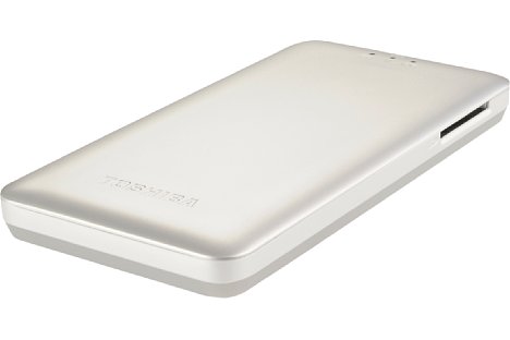 Bild Die Toshiba Canvio AeroMobile Wireless SSD wiegt nur 120 Gramm. [Foto: Toshiba]