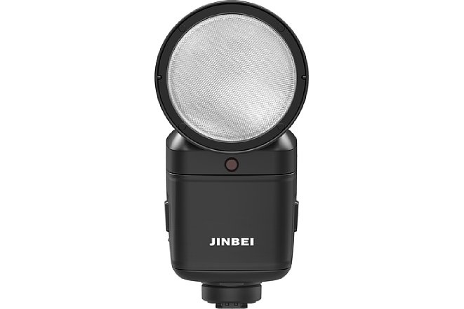Bild Der runde Blitzkopf des Jinbei HD-2 Pro besitzt ein 28-105mm-Zoom zur Fokussierung des Lichts, zudem lassen sich Lichtformer und anderes Zubehör anbringen. [Foto: Jinbei]