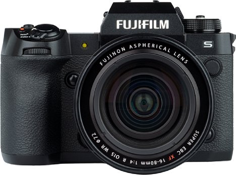 Bild Die Fujifilm X-H2S besitzt ein Magnesiumgehäuse mit Spritzwasser- und Staubschutz, zudem ist die Kamera frostsicher bis -10 °C. [Foto: MediaNord]