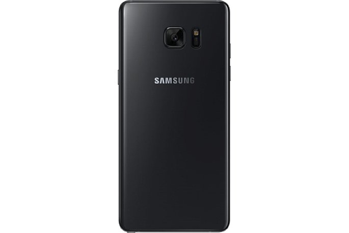 Bild Samsung Galaxy Note 7 Rückseite. Dort sitzt die bewährt gute Kamera aus dem Galaxy S7, eine der besten derzeit verbauten Smartphone-Kameras. [Foto: Samsung]