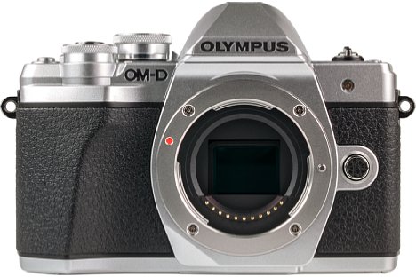 Bild Der Four-Thirds-Bildsensor der Olympus OM-D E-M10 Mark III löst weiterhin 16 Megapixel auf. Die bewegliche Lagerung zur 5-Achsen-Bildstabilisierung ermöglicht bis zu vier Blendenstufen längere Belichtungszeiten aus der Hand. [Foto: MediaNord]