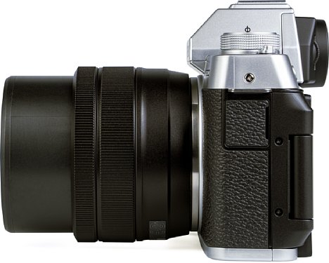 Bild Das Setobjektiv XC 15-45 mm OIS PZ fährt beim Einschalten der Kamera um etwa 1/3 der Objektivlänge aus. [Foto: MediaNord]
