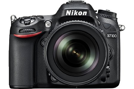 Nikon D7100 mit AF-S 18-105 mm ED VR. [Foto: Nikon]