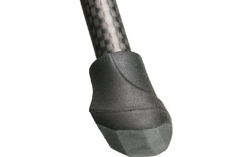 Bild An den Füßen des Vanguard VEO 2 235CB finden sich Gummifüße, die sich entfernen lassen, um separat erhältliche Spikes einzuschrauben. [Foto: MediaNord]