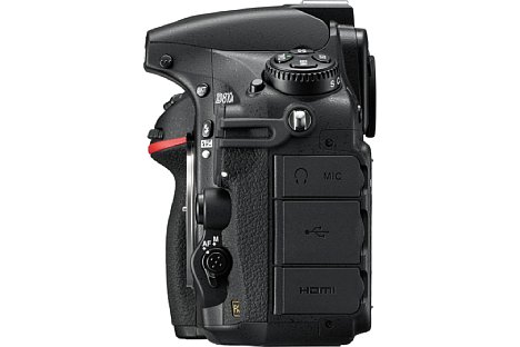 Bild Die Nikon D810A bietet nicht nur eine besonders lange Akkulaufzeit, sondern lässt auch eine externe Stromversorgung mittels Netzgerät zu. [Foto: Nikon]
