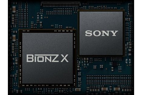 Bild Der neue Front-End LSI von Sony ist der "starke Arm" des Bildverarbeitungsprozessors Bionz X. Er bietet eine schnelle Datenverarbeitung und vor allem einen großen Pufferspeicher für lang anhaltende Serienbildaufnahmen. [Foto: Sony]