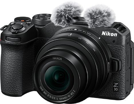 Bild Die beiden "Katzenöhrchen" der Nikon Z 30 sind optional erhältlich. Sie sollen Windgeräusche filtern. [Foto: Nikon]