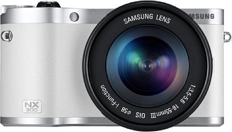 Bild Samsung NX300 mit 18-55 mm OIS [Foto: Samsung]
