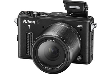 Bild Die Nikon 1 AW1 und das 1-Mount AW 11-27,5 mm 3.5-5.6 sind bis 15 Meter Wasserdicht. Sogar der Blitz ist abgedichtet und kann unter Wasser ausgeklappt und benutzt werden. [Foto: Nikon]