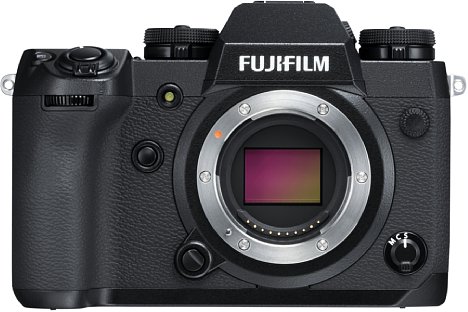 Bild Für die Fujifilm X-H1 gibt es dagegen nur ein paar Fehlerbereinigungen. [Foto: Fujifilm]