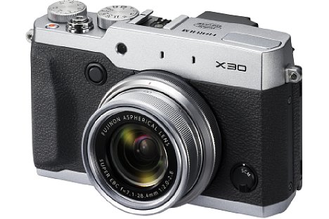 Bild Die Fujifilm X30 besitzt keinen optischen Sucher mehr, sondern einen großen, schnellen und hoch auflösenden elektronischen. [Foto: Fujifilm]
