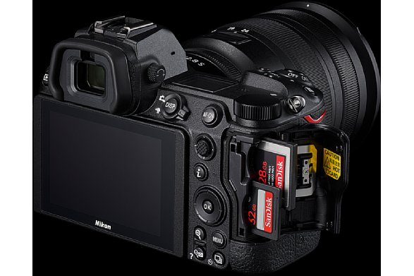 Bild Die Nikon Z 6 II ist mit zwei Kartens-lots ausgestattet – einer für XQD und einer für SD. [Foto: Nikon]
