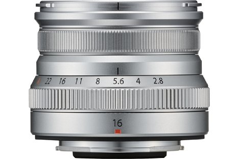 Bild Die silberne Variante des Fujifilm Fujinon XF 16 mm F2.8 R WR kommt etwa sechs Wochen nach der schwarzen auf den Markt. [Foto: Fujifilm]