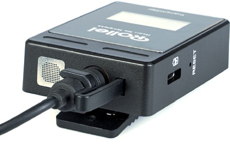 Bild Rollei Hear:Me Wireless - Klinkenstecker für das Lavelier-Mikrofon am Transmitter. Daneben das eingebaute Mikrofon. [Foto: MediaNord]