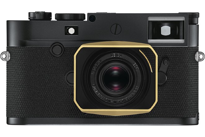 Bild Die Leica M10-P "ASC 100 Edition" bietet zwei spezielle Looks der analogen und digitalen Cinematografie und ist mit ihrer schwarzen Eloxierung und den schwarzen Beschriftungen sehr dezent gehalten. [Foto: Leica]