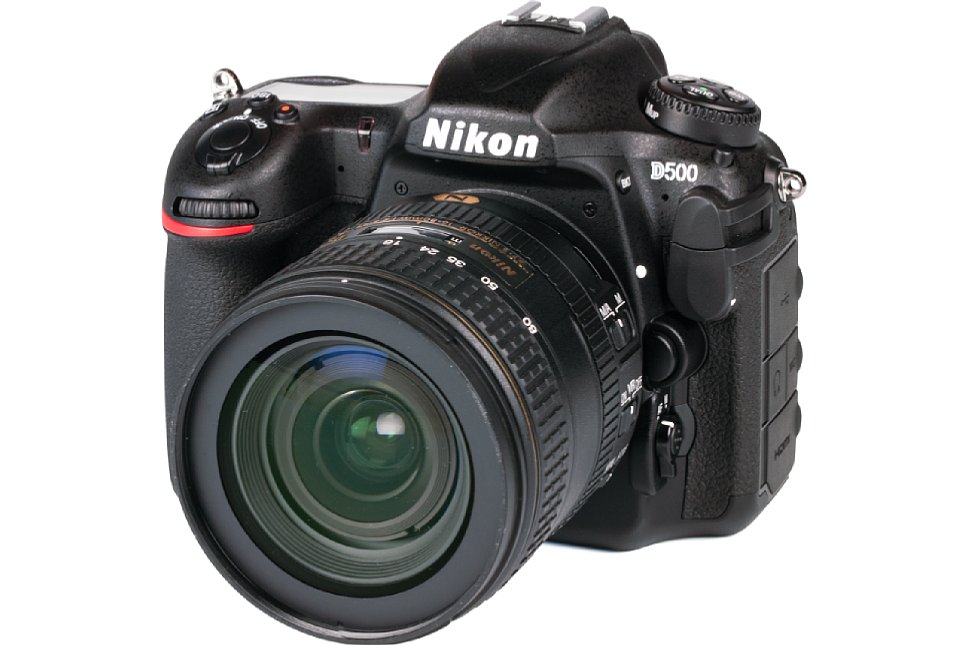 Bild Die Nikon D500 ist mit einem robusten, ergonomischen und gegen Umwelteinflüsse abgedichteten Gehäuse ausgestattet. [Foto: MediaNord]