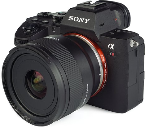 Bild Sony Alpha 7R III mit Tamron 20 mm F2.8 Di III OSD M1:2 (F050). [Foto: MediaNord]
