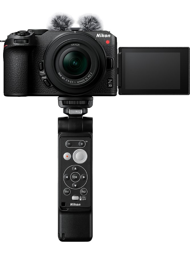 Bild Die im Nikon Z 30 Vlogger Kit enthaltene Bluetooth-Fernbedienung ML-L7 lässt sich magnetisch am Dreibein-Griff von SmallRig befestigen. [Foto: Nikon]