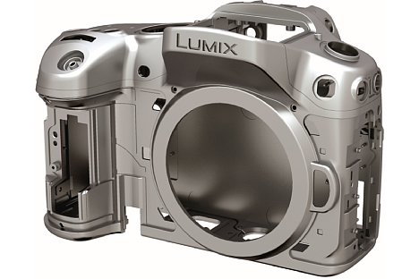Bild Die Panasonic Lumix DMC-GH4 besitzt ein Magnesiumgehäuse, zahlreiche Dichtungen sorgen für einen Spritzwasserschutz. [Foto: Panasonic]