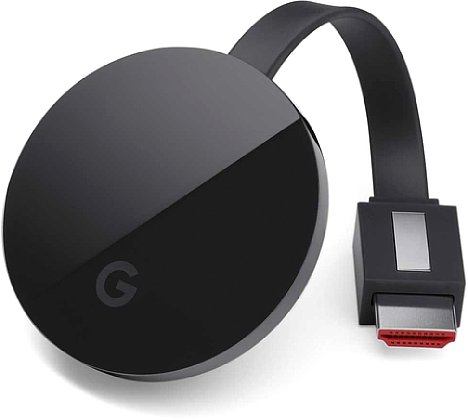 Bild Der Google Chromecast Ultra misst nur etwa 5,5 cm im Durchmesser und ist 1,3 cm dick. Sein kurzes, fest angeschlossenes Kabel wird in eine HDMI-Buchse im Fernseher gesteckt. Eine Micro-USB-Buchse dient der Stromversorgung per mitgeliefertem Netzteil. [Foto: Google]