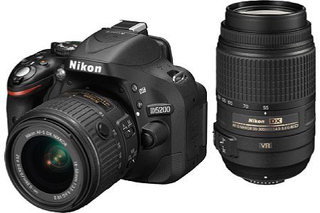 Nikon D5200 mit AF-S 18-55 VR II und 55-300 VR. [Foto: Nikon]