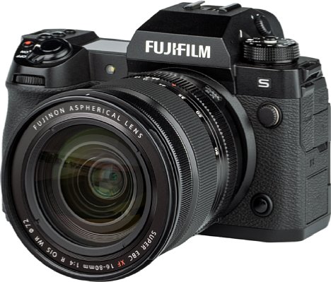 Bild Fujifilm X-H2s mit XF 16-80 mm F4 R OIS WR. [Foto: MediaNord]