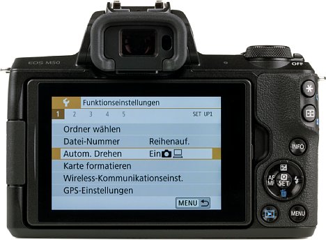 Bild Der rückwärtige Touchscreen der Canon EOS M50 bietet nicht nur eine flexible Beweglichkeit, sondern leuchtet auf Wunsch auch sehr hell. [Foto: MediaNord]