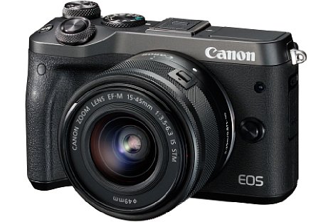 Bild Im Gegensatz zur M5 verzichtet die Canon EOS M6 auf einen eingebauten elektronischen Sucher. Ein Pop-Up-Blitz (Leitzahl 5) ist dennoch verbaut. [Foto: Canon]
