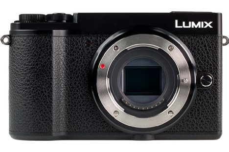 Bild Der 4/3"-Sensor der Panasonic Lumix DC-GX9 löst 20 Megapixel auf und ist zur Bildstabilisierung beweglich gelagert. [Foto: MediaNord]