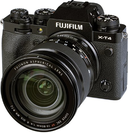 Bild Fujifilm X-T4 mit XF 16-80 mm R OIS WR. [Foto: MediaNord]