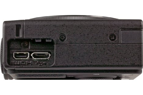 Bild Nikon Kamera mit USB-Schnittstelle zum Aufladen des internen Akkus. [Foto: MediaNord]
