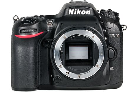 Bild Nikon hat es bei der D7200 bei einer Auflösung von 24 Megapixeln auf einem APS-C-Sensor belassen, der schnellere Bildprozessor Expeed 4 sowie der vergrößerte Pufferspeicher sorgen aber für einen länger andauernde Bildserien ohne Unterbrechung. [Foto: MediaNord]