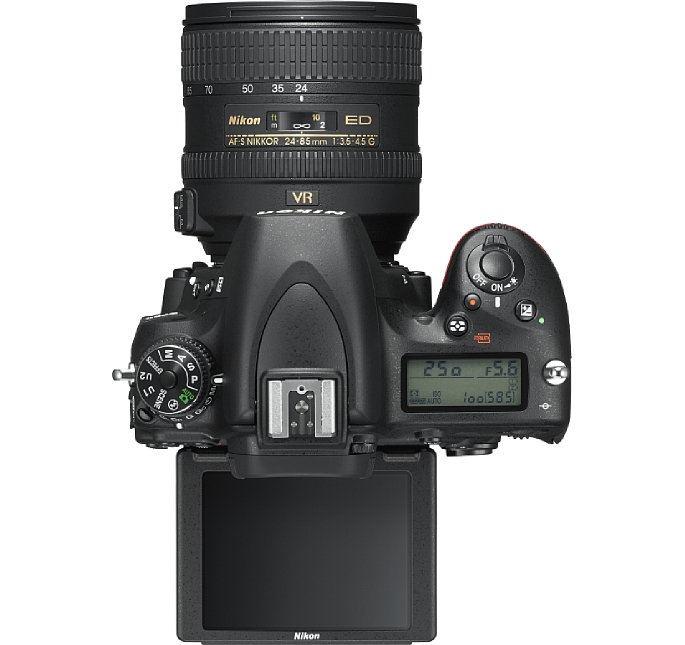 Bild Mit dem nach oben geklappten Bildschirm ermöglicht die Nikon D750 auf einfache Weise Aufnahmen aus der Froschperspektive. [Foto: Nikon]