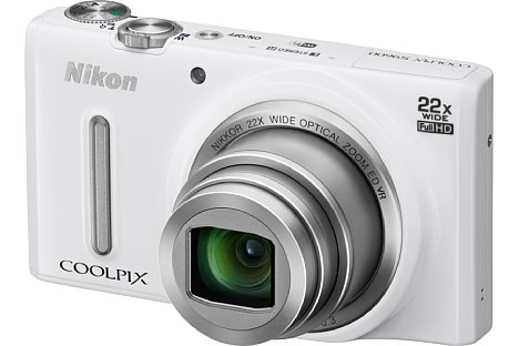 Bild Die Nikon Coolpix S9600 gibt es auch in Weiß. [Foto: Nikon]