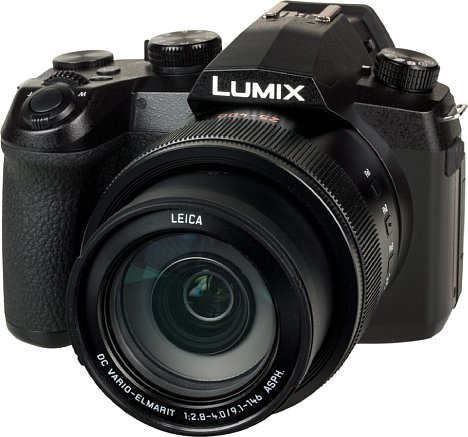 Bild Bei oberflächlicher Betrachtung könnte man die Panasonic Lumix DC-FZ1000 II auch für eine kleine Systemkamera halten. [Foto: MediaNord]