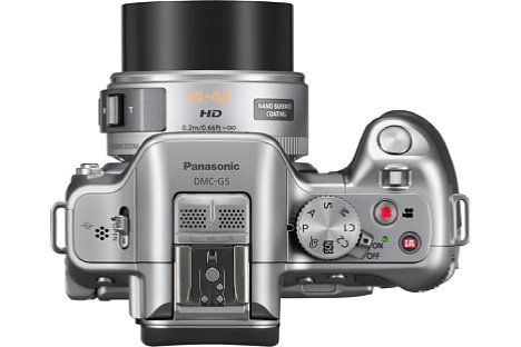 Bild Panasonic Lumix-DMC G5 mit X Vario 14-42 mm [Foto: Panasonic]